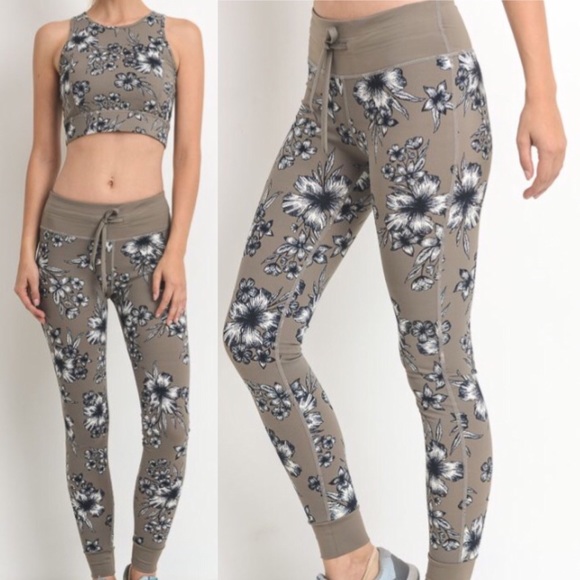 Surprise_Dlight Pants - SOLD OUT!! Ariel Tan Floral Athletic Legging